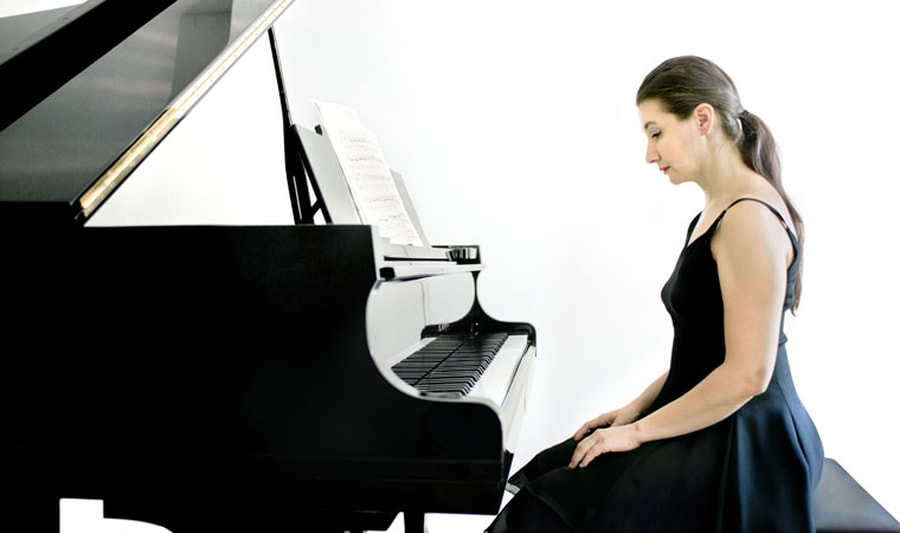 Francesca Cardone Pianistin